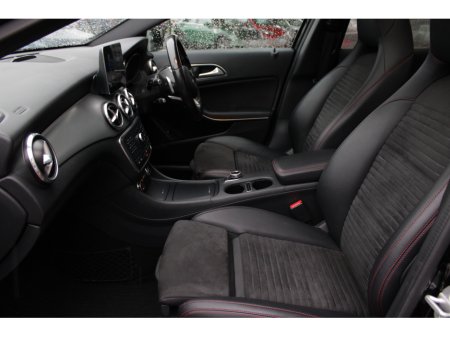 2017 Mercedes-Benz GLA Class GLA220 D 4MATIC AMG-LINE PREMIUM 5DR ESTATE 4 MATIC AUTO //  STUNNING CAR FINISHED IN BLACK // BUY WITH CONFIDENCE AA AND SIMI APPROVED DEALER 2026 // FINANCE ARRANGED // ALL TRADE INS WELCOME // thumbnail