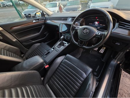 2018 Volkswagen Passat 2.0 TDI VIRTUAL DASH FULL LEATHER HEATED ELECTRIC SEATS SAT NAV CARPLAY ANDROID AUTO BLIND SPORT PARKING SENSORS SELF PARKING ASSIST 360 CAMERA €20,750 thumbnail