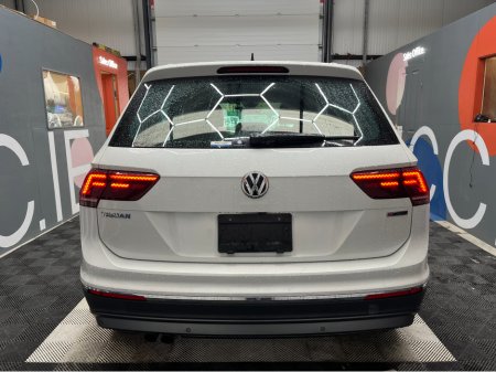 2018 Volkswagen Tiguan - thumbnail 3