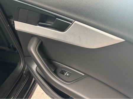 2023 Audi A4 - thumbnail 6