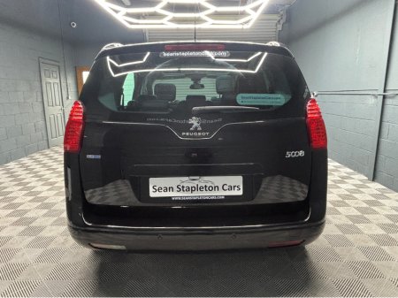 2016 Peugeot 5008 - thumbnail 4