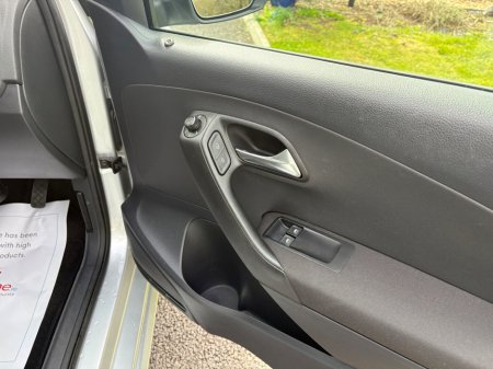 2015 Volkswagen Polo - thumbnail 10