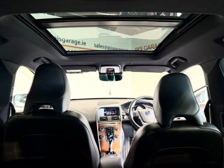 2017 Volvo XC60 - thumbnail 9