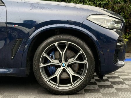 2022 BMW X5 M-SPORT PRO XDRIVE30d * HUGE SPEC * // OPENING PAN ROOF // SERVICE HISTORY // COMFORT PACKAGE €69,900 thumbnail