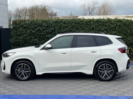 2025 BMW iX1 - thumbnail 3