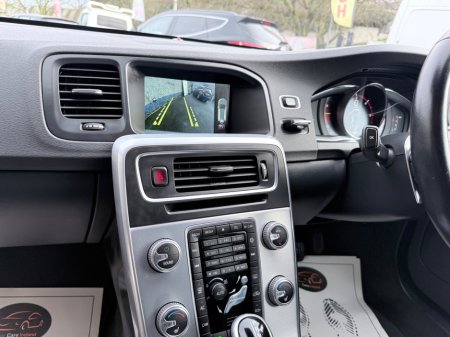 2016 Volvo V60 - thumbnail 16