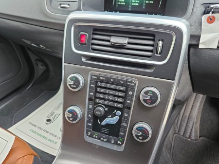 2016 Volvo V60 - thumbnail 30