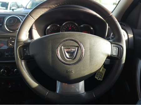 2015 Dacia Sandero STEPWAY SIGNATURE 1.5 DCI 90 4 thumbnail