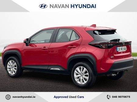 2024 Toyota Yaris Cross 1.5 Hybrid Luna thumbnail