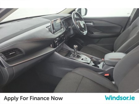 2022 Nissan Qashqai 1.3 PET MILD HYBRID SV €25,495 thumbnail