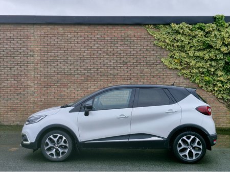 2019 Renault Captur - view 4