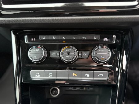 2018 Volkswagen Touran HIGHLINE - 2.0L DIESEL - 7 SEATS - AUTO - 12M WARRANTY - CAR: 1621 thumbnail