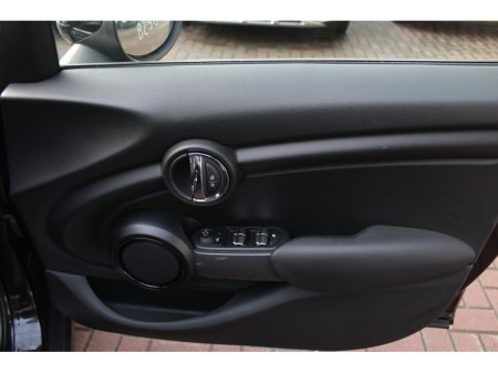 2019 MINI Cooper 1.5 COOPER 5DR HATCHBACK AUTO // 1 OWNER CAR // AS NEW CONDITION THROUGHOUT // BUY WITH CONFIDENCE AA AND SIMI APPROVED DEALER 2025 // FINANCE ARRANGED // €16,950 thumbnail