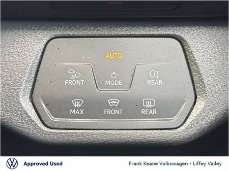 2023 Volkswagen ID.4 52KWH STYLE 148HP *PANORAMIC GLASS ROOF* *REAR VIEW CAMERA* *GRENADILLA BLACK METALLIC* *IQ HEADLIGHTS* *PCP FINANCE AVAILABLE* €27,495 thumbnail