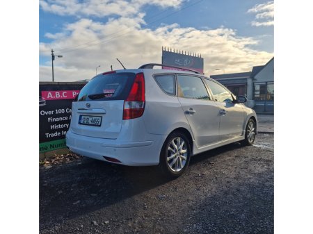 2012 Hyundai i30 1.6 CRDi 90hp Classic €3,950