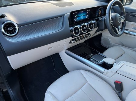 2022 Mercedes-Benz GLA Class - thumbnail 12