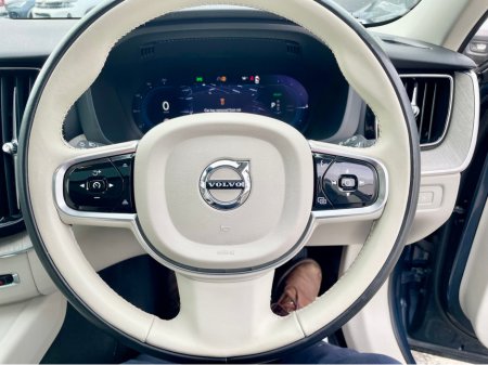 2023 Volvo XC60 - thumbnail 14