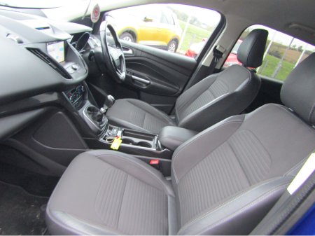 2017 Ford Kuga - thumbnail 8