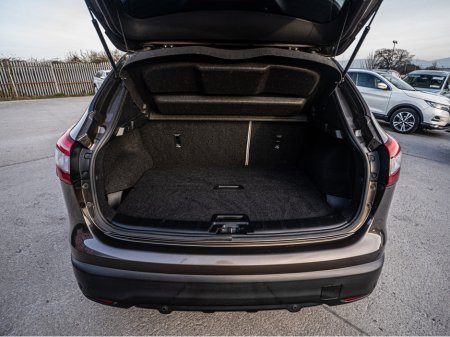 2015 Nissan Qashqai - thumbnail 35