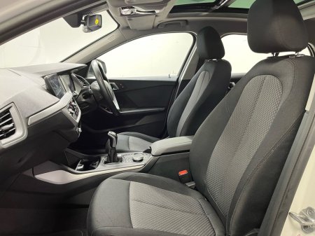 2023 BMW 1 Series 118i SE - Parking Sensors - Panoramic Sunroof - Climate Control - Cruise Control - Apple CarPlay/Android Auto €29,750 thumbnail