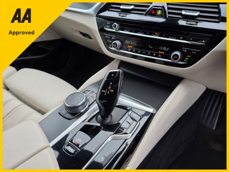 2021 BMW 5 Series 520D * M-SPORT * PERFORMANCE PACK €30,995 thumbnail