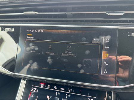 2021 Audi Q7 ==SOLD==3.0 45 TDI BLACK EDITION QUATTRO==7 SEATER==HIGH SPEC== thumbnail