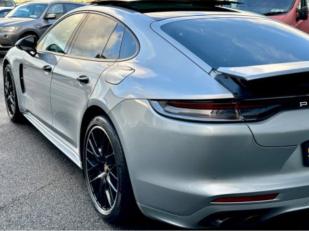 2022 Porsche Panamera 2+2 E-HY E-HYBRID CARBON TRIM €84,950 thumbnail