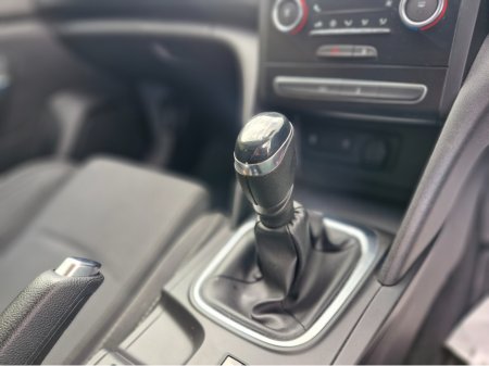 2019 Renault Megane - thumbnail 18