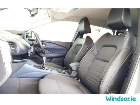 2022 Nissan Qashqai MILD HYBRID SV PREMIUM €3000 Scrappage offer €27,995 thumbnail