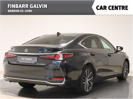 2022 Lexus ES 300 H ES300H Dynamic €43,950 thumbnail