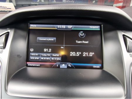 2016 Ford Focus - thumbnail 25