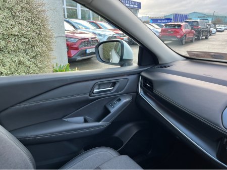 2025 Nissan Qashqai E-POWER SV PREMIUM AUTOMATIC HYBRID 1.5 PETROL //HIGH SPEC//PANORAMIC GLASS ROOF//360 PARKING CAMERAS//ADAPTIVE CRUISE CONTROL// €34,950 thumbnail