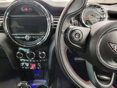 2019 MINI Hatch 5-Door Cooper S Sport €19,975 thumbnail