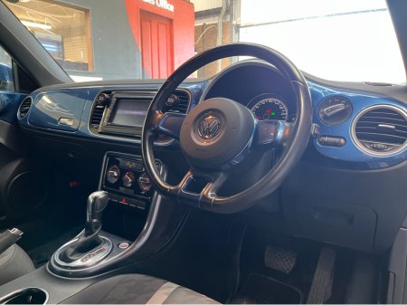 2017 Volkswagen Beetle - thumbnail 10