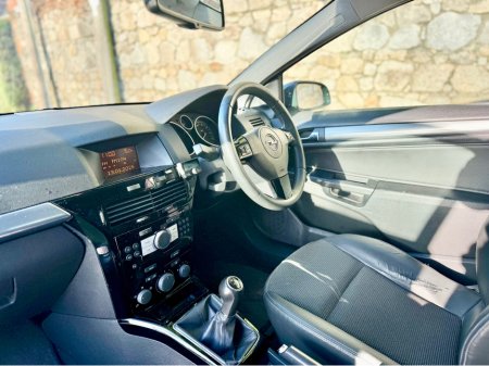 2008 Opel Astra SPORT DESIGN 1.6 I 16V!! NEW NCT !! €2,950 thumbnail