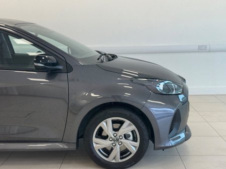 2025 Mazda Mazda2 - thumbnail 5