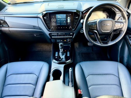 2025 Isuzu D-MAX TER4063C €56,950 thumbnail