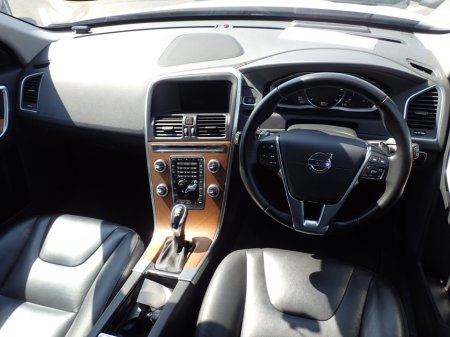 2017 Volvo XC60 2.0 D4 DIESEL SE LUXURY PREMIUM AUTO **PAN ROOF** // TOP SPEC // FULL ELECTRIC HEATED LEATHER // CRUISE CONTROL // ELECTRIC TAILGATE // REVERSING CAMERA // LANE ASSIST €24,950 thumbnail