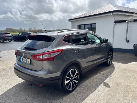 2016 Nissan Qashqai - view 4