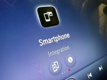 2023 Mercedes-Benz EQE EQE300 €55,900 thumbnail