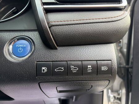 2018 Toyota Camry - thumbnail 7