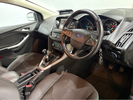 2016 Ford Focus 1.5 TDCI ZETEC 120PS 5DR €9,950 thumbnail