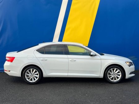 2018 Skoda Superb 1.4 TSI // 2 YEAR NCT // APPLE CARPLAY/ANDROID AUTO // DUAL ZONE CLIMATE CONTROL €16,750