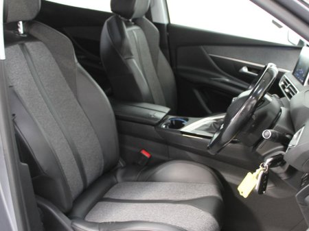 2019 Peugeot 3008 - thumbnail 10