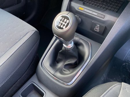 2026 Ford Transit Courier - thumbnail 13