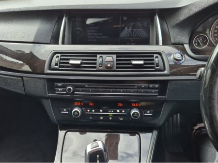 2010 BMW 5 Series - thumbnail 17