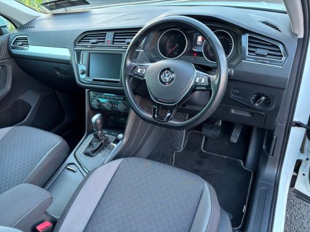 2017 Volkswagen Tiguan - thumbnail 11