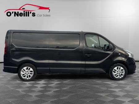 2019 Renault Trafic - view 2