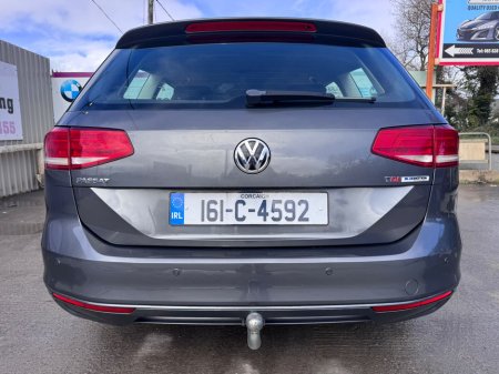 2016 Volkswagen Passat - thumbnail 8