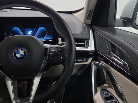 2024 BMW iX1 - thumbnail 18